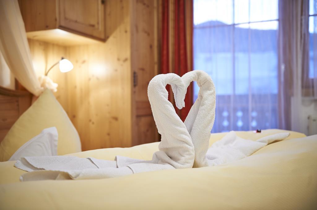 Gourmet-Hotel Gruenwald Leogang Bagian luar foto