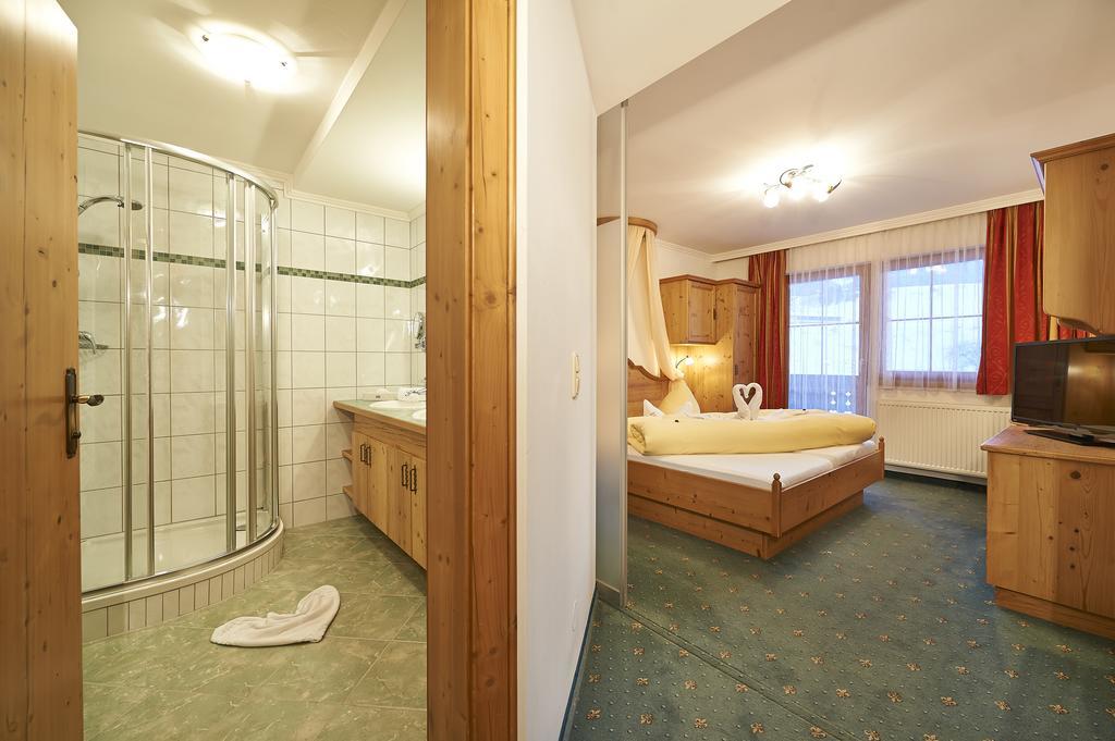 Gourmet-Hotel Gruenwald Leogang Bagian luar foto
