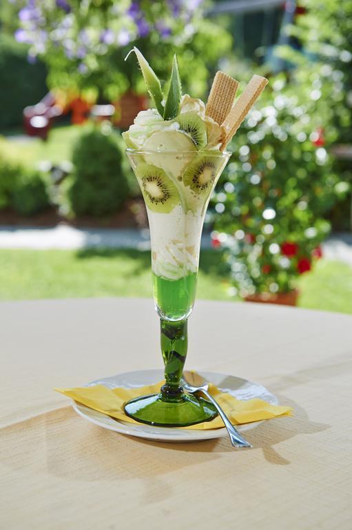 Gourmet-Hotel Gruenwald Leogang Bagian luar foto